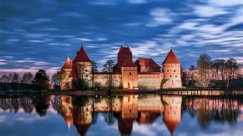 Trakai Island Castle – Bing Wallpaper Download