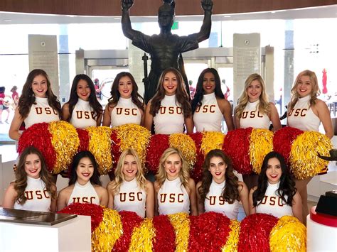 SONG GIRLS of USC | Usc, Usc trojans, Cheerleading