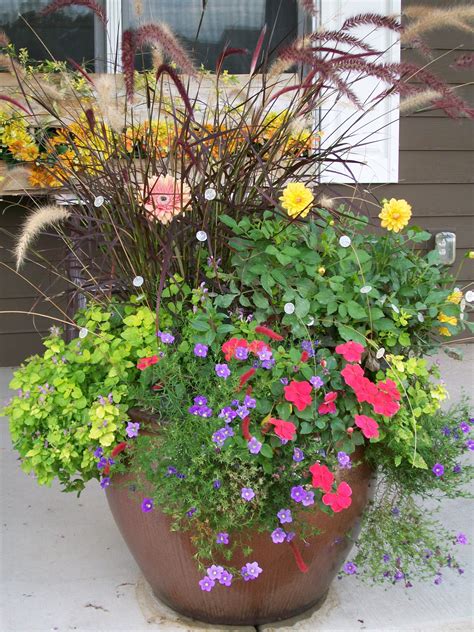 Make a Shade Loving Container Garden - Sometimes Homemade