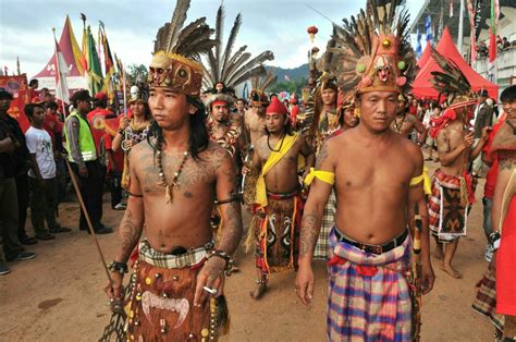 Suku Dayak Itu, Asli Malaysia? | KASKUS