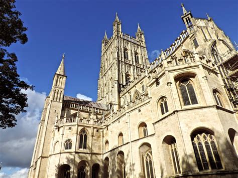 Of Golden Roses: Gloucester Cathedral