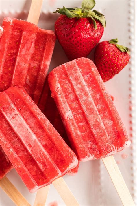 Homemade Strawberry Popsicles | Recipe in 2021 | Strawberry popsicles ...