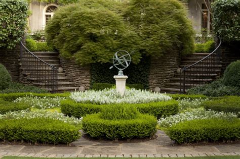 Boxwood House - Howard Design Studio