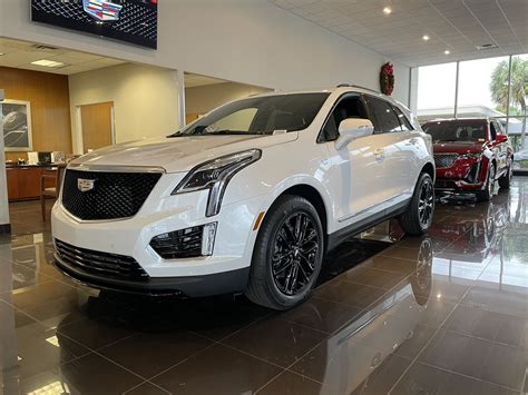 The 2021 Cadillac XT5 is now available with the Onyx Package, offering ...