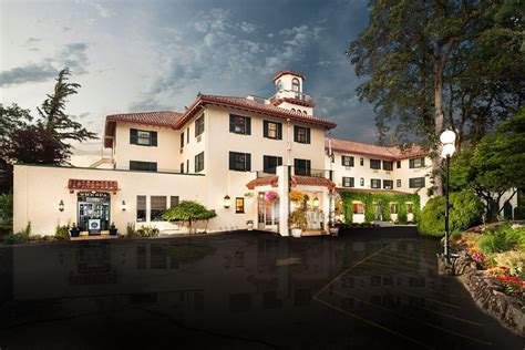 COLUMBIA GORGE HOTEL - Updated 2022 Prices & Reviews (Hood River, OR)