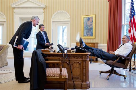 Photos: Barack Obama’s Laid-Back, Feet-Up Office Style | Vanity Fair