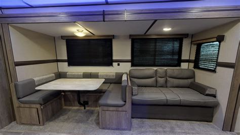 Zinger Travel Trailers - Gallery | Crossroads RV