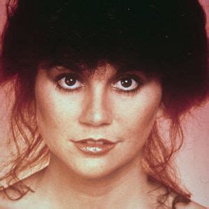 Linda Ronstadt - Singer - Biography.com