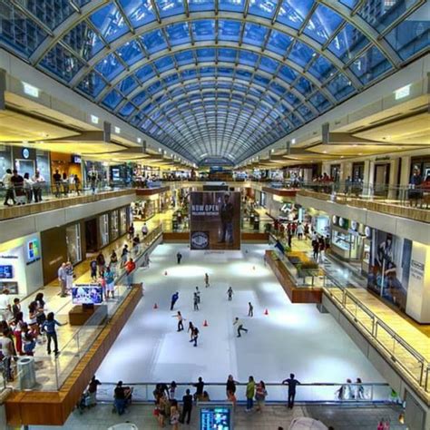 Ice Skating Rinks near me: Ice at the Galleria, Houston