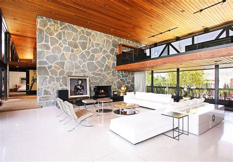 Luxurious Beverly Hills Mansion Acquires A Sparkling New Interior