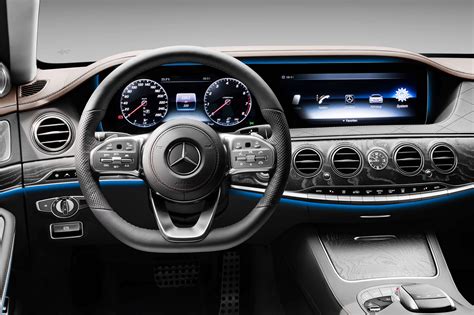 2018-Mercedes-Benz-S-Class-dashboard-1 - Motor Trend en Español