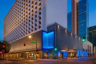 Hotel Near Chase Field in Phoenix | Renaissance Phoenix Downtown Hotel