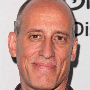 Alex Fernandez (TV Actor) - Age, Family, Bio | Famous Birthdays