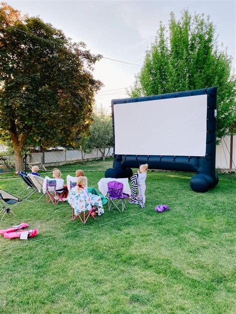 Our Outdoor Movie Setup - Everyday Reading