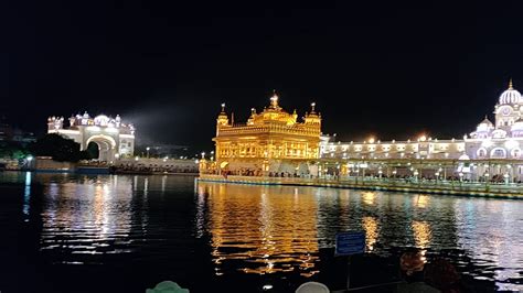 The beautiful Golden Temple night view - YouTube