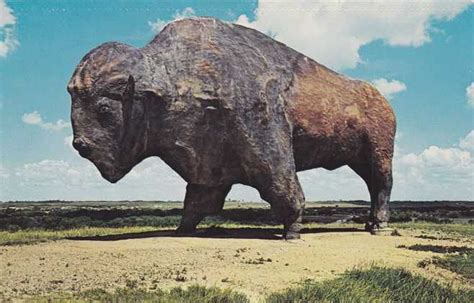 Jamestown, ND giant buffalo statue | Roadside attractions, Travel ...