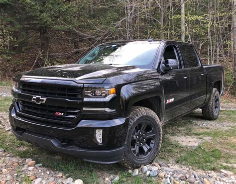 2018 chevy silverado colors available - Eloy Chilton