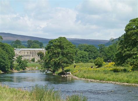 Bolton Abbey (Bolton Abbey) - Visitor Information & Reviews