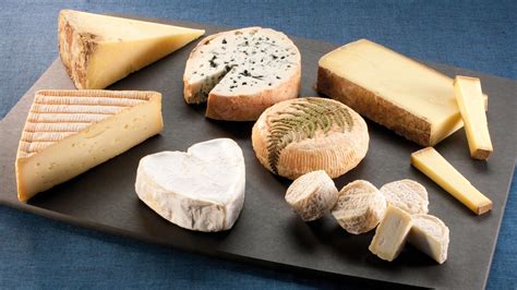 Vingt fromages français certifiés AOP à connaître absolument