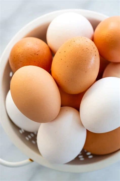 The Different Types of Eggs & Sizes - Jessica Gavin