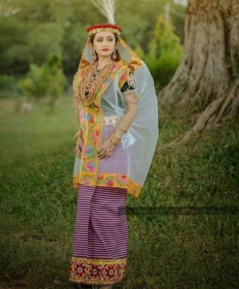 Tribes of Manipur in 2021 | Traditional dresses designs, Manipur, India ...