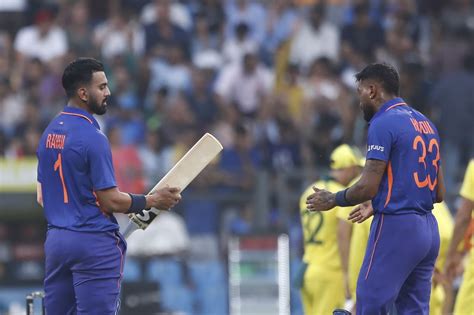 KL Rahul and Hardik Pandya added 44 for the fifth wicket | ESPNcricinfo.com