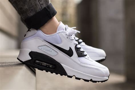 Nike WMNS Air Max 90 Essential White Black - SBD