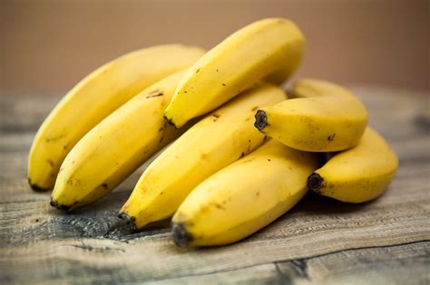 Health Benefits Of Fibrous And Mineral-Rich Bananas | Side-Effects