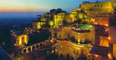 Neemrana Fort Palace: Updated 2023 Guide For All First Time Visitors!