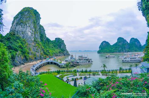 Ha Long, Vietnam | City by the Bay