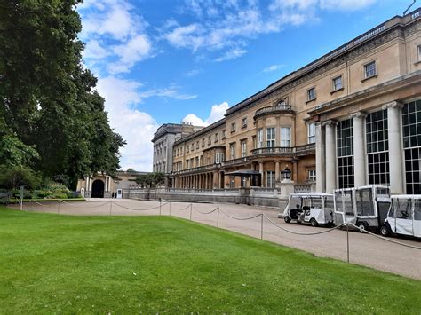 Buckingham Palace Garden, Summer 2021: Part 2 | London Cab Tours