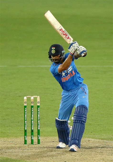 Kohli has same aura as Tendulkar: Lee - Rediff Cricket