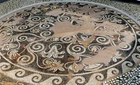 Comprehensive guide to the Mosaics of Greece.