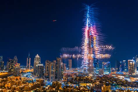 The Burj Khalifa Fireworks Show is Back this New Year's Eve | insydo