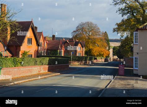 Sledmere village, autumn colours, East; Yorkshire, Wolds, England Stock ...