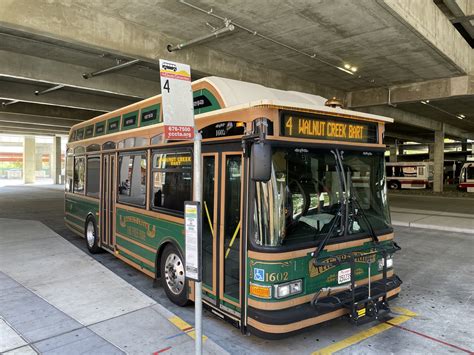 Battery Electric Buses Reach Wireless Charging Milestone - WAVE