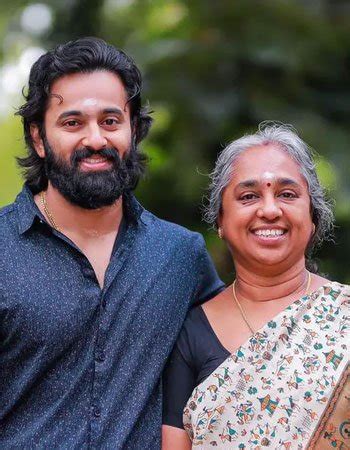 Unni Mukundan Wiki, Age, Family, Biography, Birthday, & More