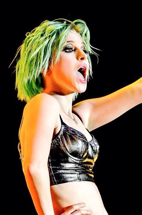 Hayley Williams green hair