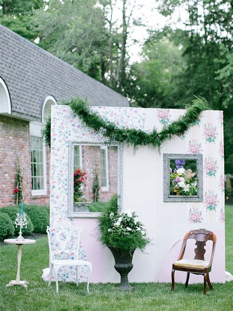 15 Photo Booth Ideas for a Fun Wedding Reception