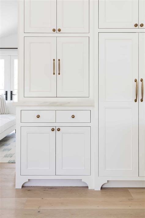 Kitchen Cabinet Knobs and Pulls: A Perfect Pair - Mindy Gayer Design