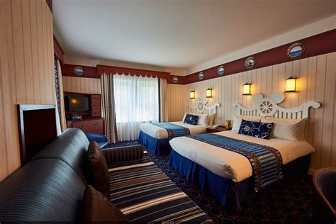 Newport Bay Club, the hotel making you sail away at Disney Village ...