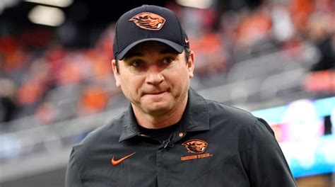 Oregon State Coach Jonathan Smith Apologizes for Lewd 'Milking' Gesture ...