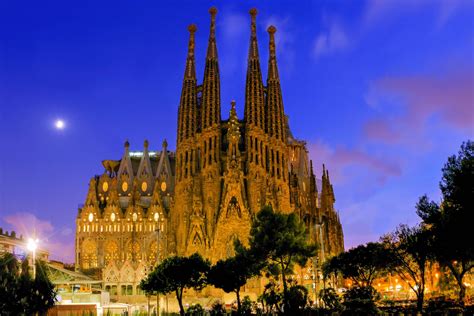 BILDER: Sagrada Familia in Barcelona, Spanien | Franks Travelbox