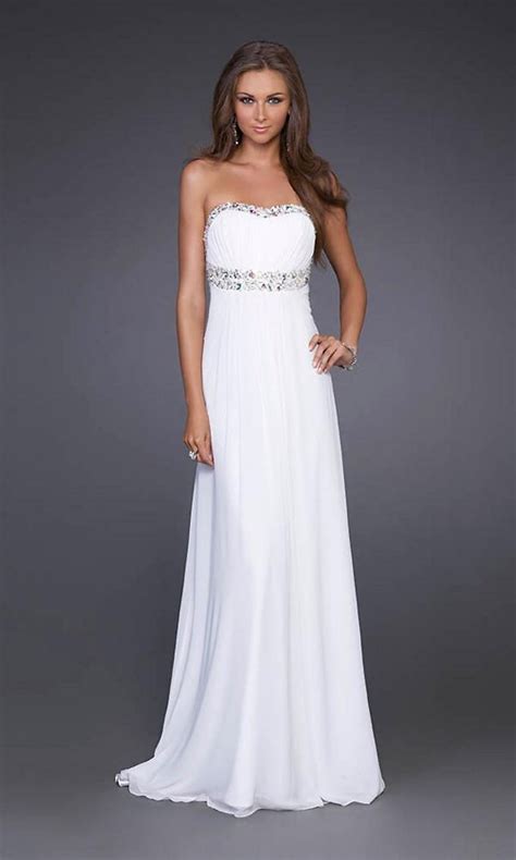 20 Beautiful White Prom Dresses - MagMent