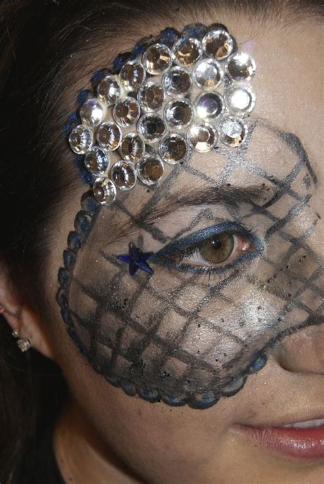 Makeup perfect for a Masquerade ball | Makeup, Costume makeup ...