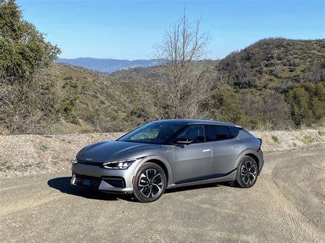 First Drive Review: 2022 Kia EV6 electric car is a hoot, and it hits ...