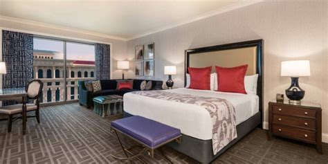 Best Rooms at Caesars Palace Las Vegas – Caesars Palace Rooms Explained!