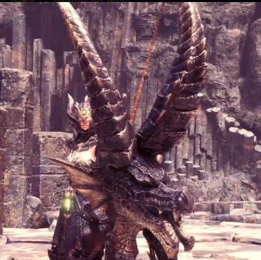 The Fatalis Bow : r/MonsterHunterWorld