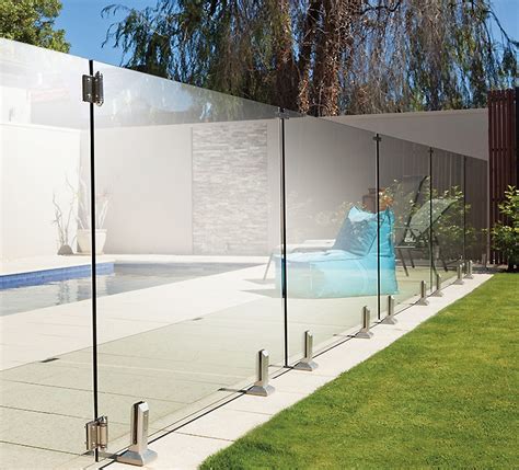 Glass Pool Fence-Types,Price,Maintenance | MORN GLASS