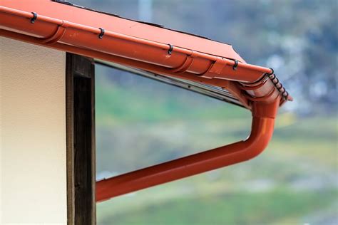 Choosing the Best Gutter Systems for Homes